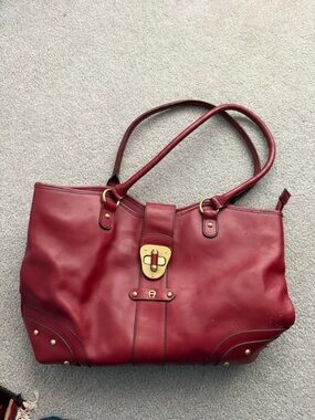 Etienne Aigner Burgundy Leather Shoulder Bag with Gold Hardware